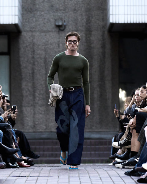 HARRI Green knit jumper with printed blue jeans